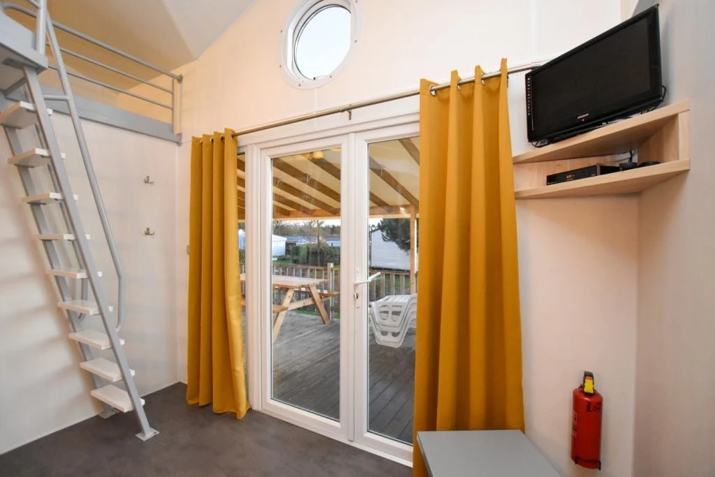 Camping Le Repaire - 3*, Camping 3* à Thiviers (Dordogne) - Location Mobil Home pour 9 personnes - Photo N°4