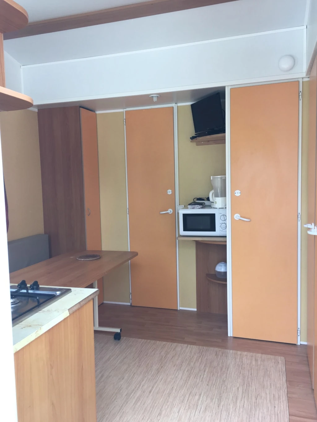 Camping Le Repaire - 3*, Camping 3* à Thiviers (Dordogne) - Location Mobil Home pour 4 personnes - Photo N°3