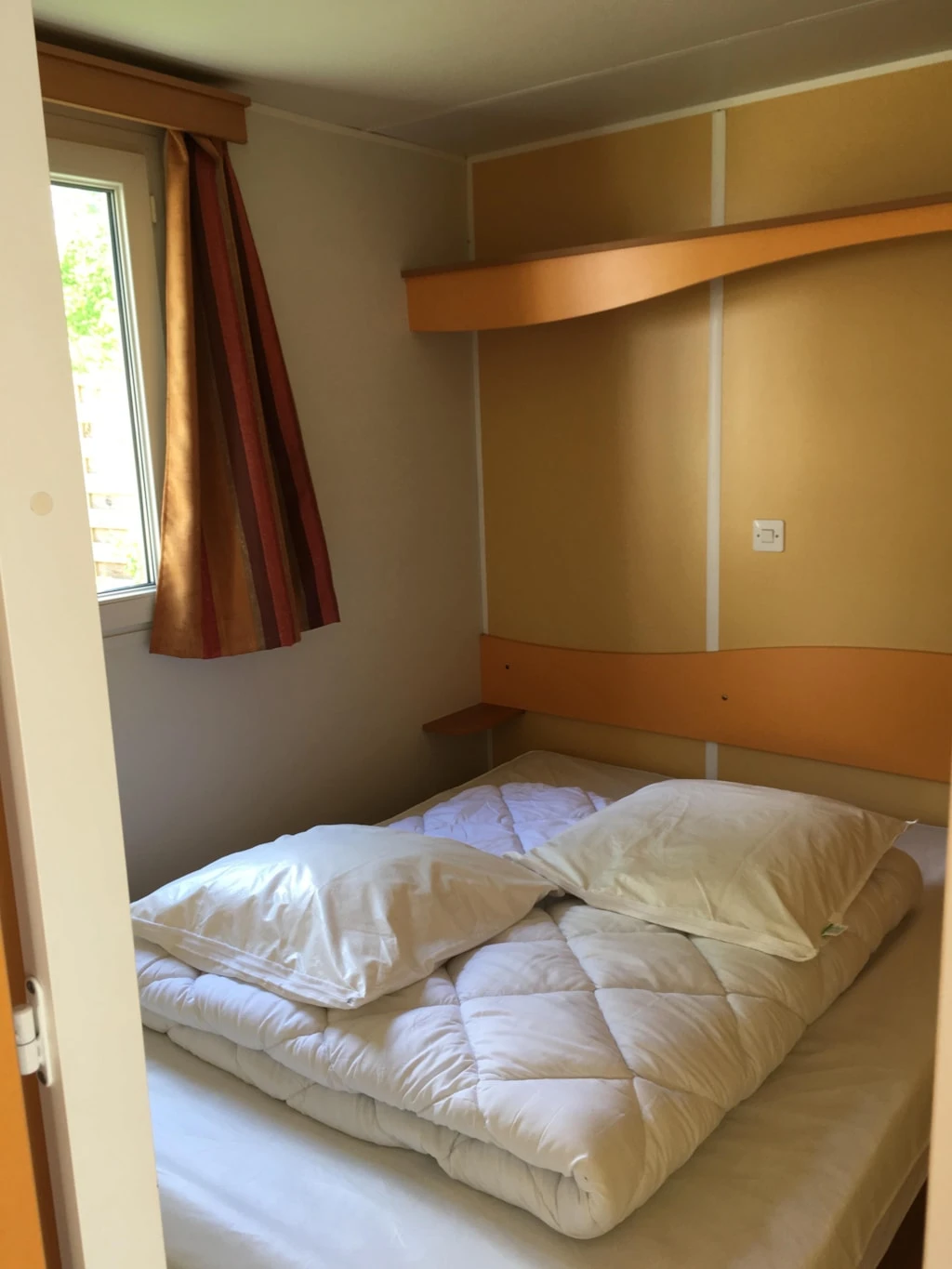 Camping Le Repaire - 3*, Camping 3* à Thiviers (Dordogne) - Location Mobil Home pour 4 personnes - Photo N°5