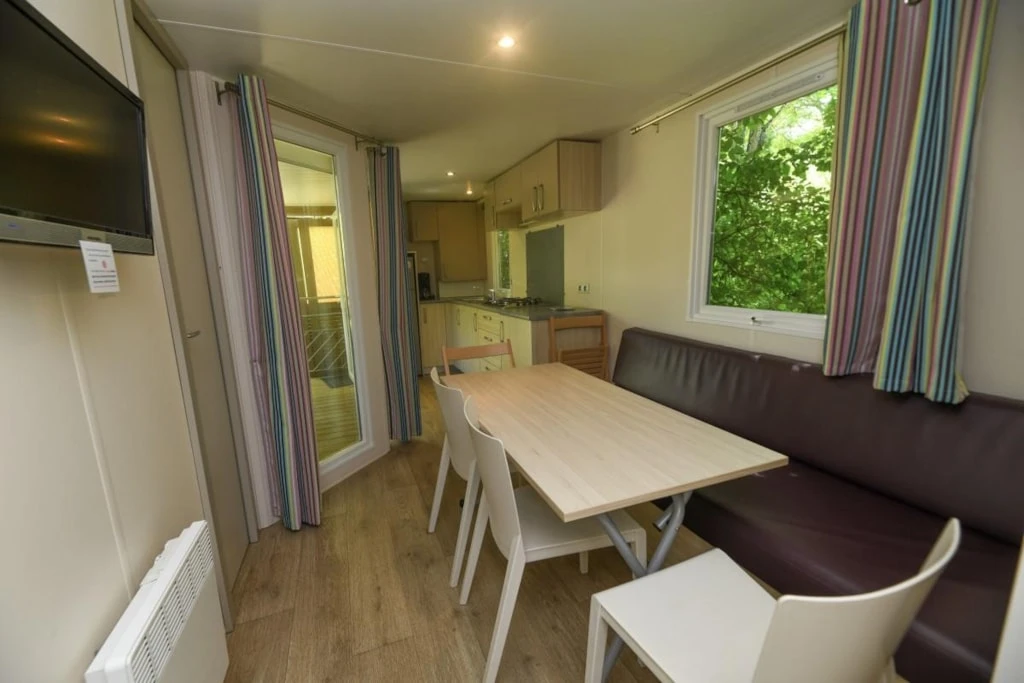 Camping Le Trèfle à 4 Feuilles 3*, Camping 3* à Commequiers (Vendée) - Location Mobil Home pour 8 personnes - Photo N°3
