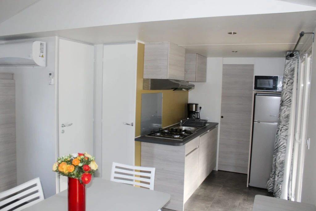 Camping Lou Cabasson 3*, Camping 3* à Bormes les Mimosas (Var) - Location Mobil Home pour 6 personnes - Photo N°3
