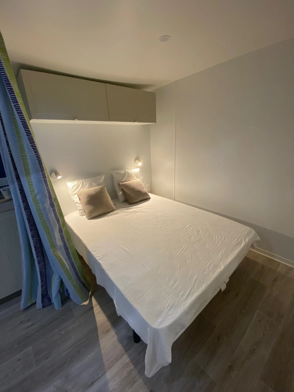 Camping Mas Llinas 4*, Camping 4* à Le Boulou (Pyrénées Orientales) - Location Chalet pour 4 personnes - Photo N°4
