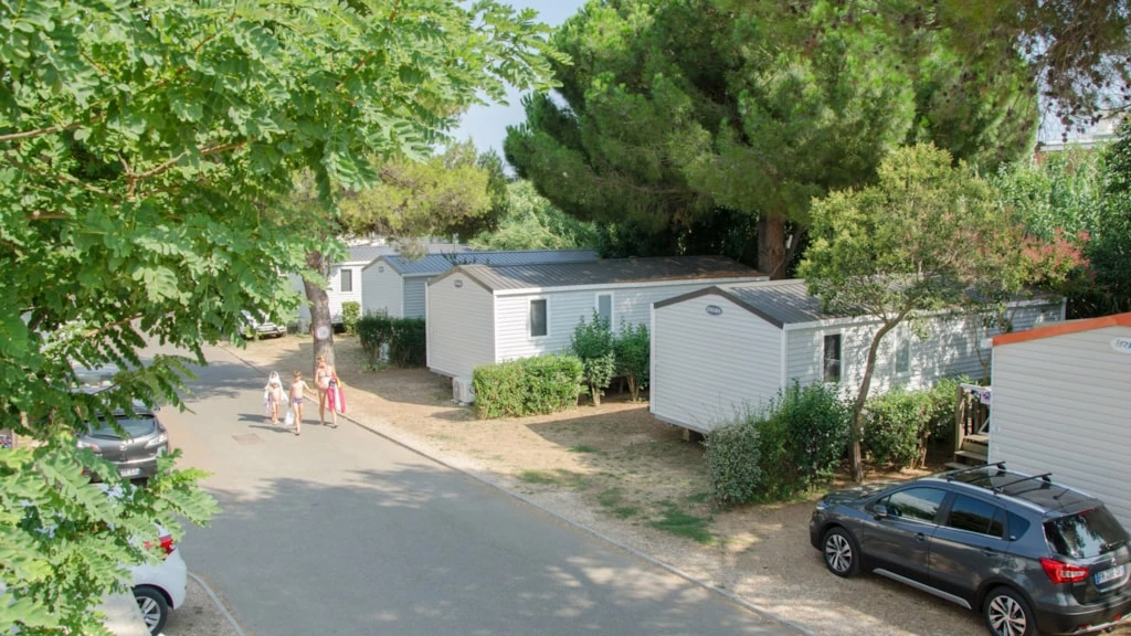 Camping Clau Mar Jo 4*, Camping 4* à Bormes les Mimosas (Var) - Location Appartement pour 4 personnes - Photo N°11