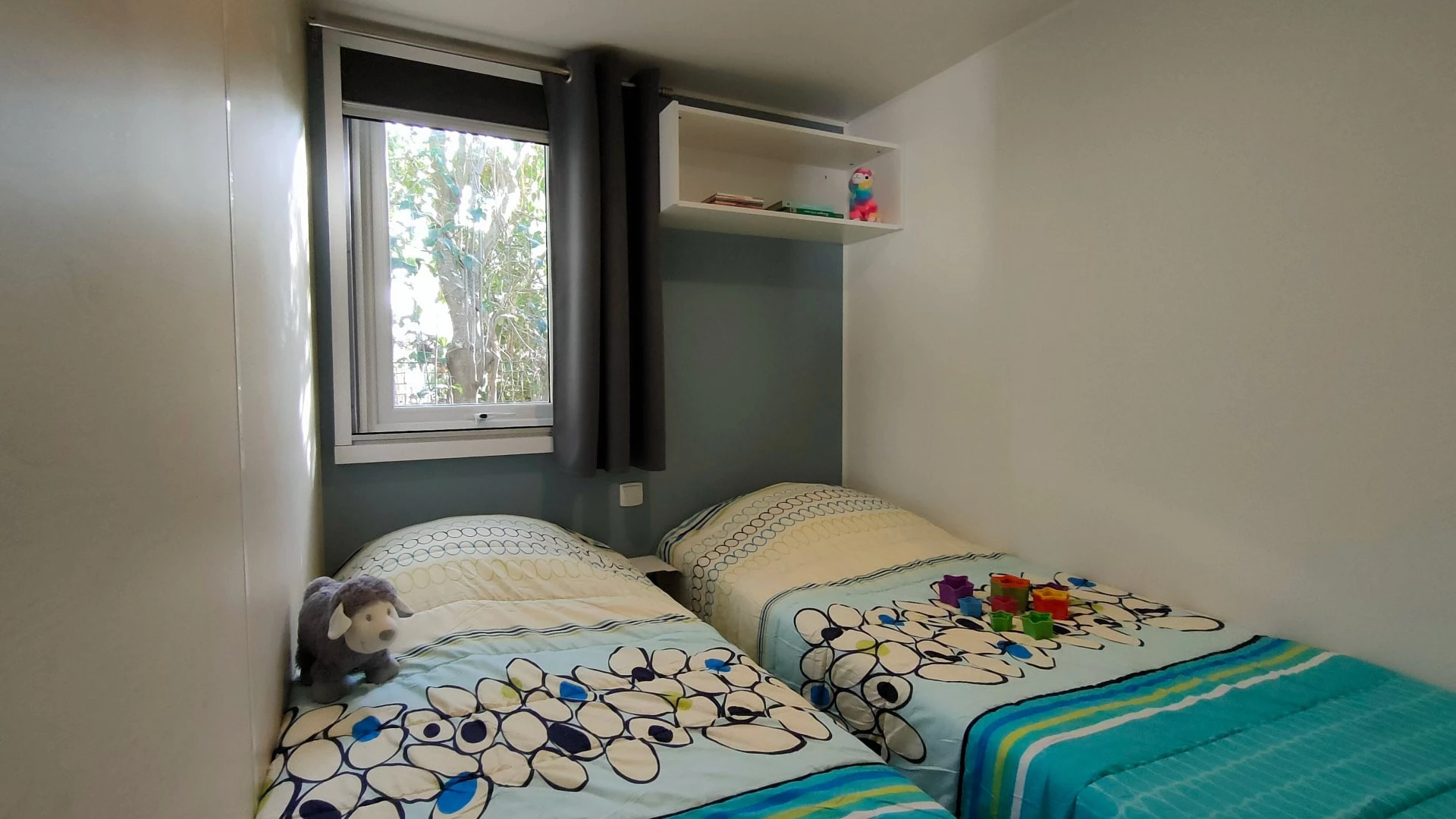 Camping Clau Mar Jo 4*, Camping 4* à Bormes les Mimosas (Var) - Location Mobil Home pour 8 personnes - Photo N°8