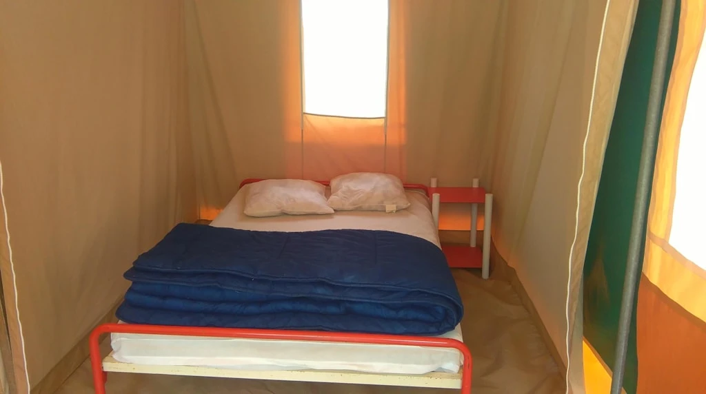 Camping d'Auberoche 3* , Camping 3* à Bassillac et Auberoche (Dordogne) - Location Tente équipée pour 4 personnes - Photo N°5