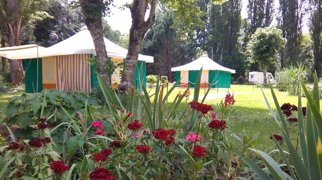 Camping d'Auberoche 3* , Camping 3* à Bassillac et Auberoche (Dordogne) - Location Tente équipée pour 4 personnes - Photo N°8