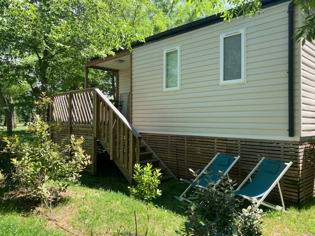 Camping de PEYROCHE - 3*, Camping 3* à Labeaume (Ardèche) - Location Mobil Home pour 4 personnes - Photo N°3