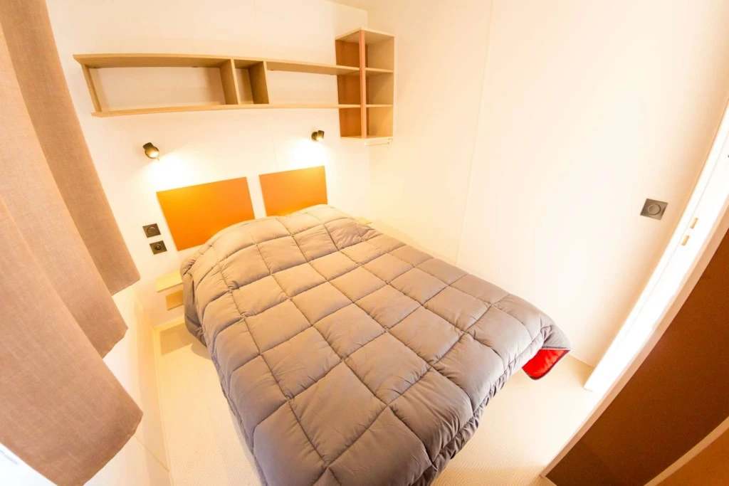 Camping de PEYROCHE - 3*, Camping 3* à Labeaume (Ardèche) - Location Mobil Home pour 4 personnes - Photo N°6