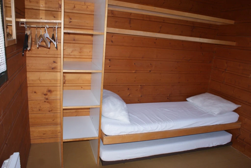 Camping du Lac 3*, Camping 3* à Marcillac la Croisille (Corrèze) - Location Chalet pour 4 personnes - Photo N°4
