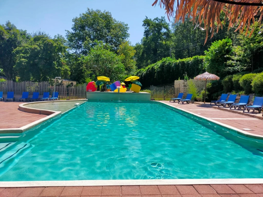 Camping l'Eau Vive 3*, Camping 4* à Carennac (Lot) - Location Mobil Home pour 5 personnes - Photo N°5