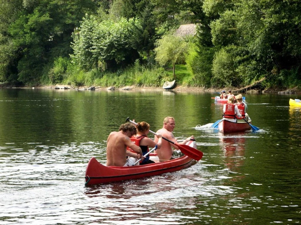 Camping l'Eau Vive 3*, Camping 4* à Carennac (Lot) - Location Mobil Home pour 5 personnes - Photo N°9