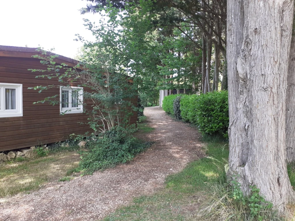 Domaine Papillon - 3*, Camping 3* à Reyrevignes (Lot) - Location Chalet pour 4 personnes - Photo N°9