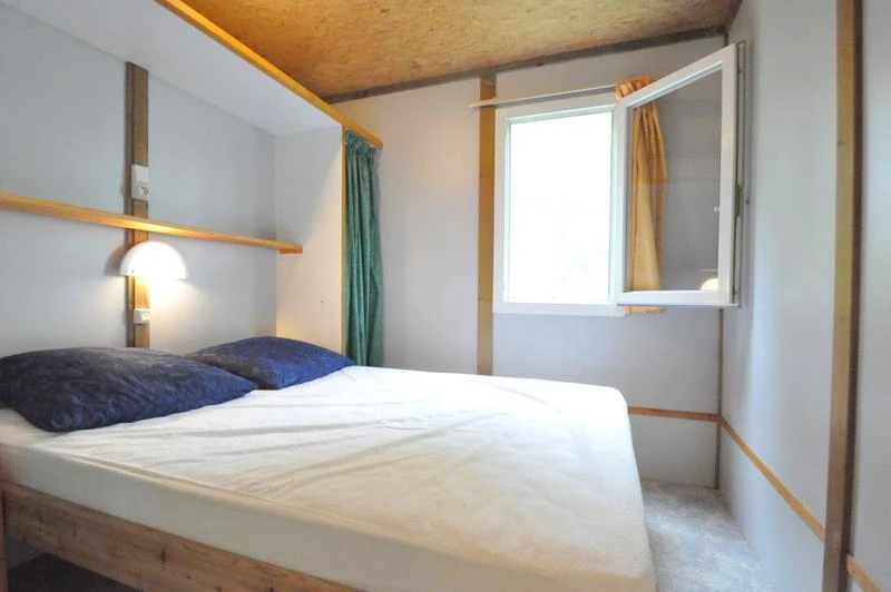 Domaine Papillon - 3*, Camping 3* à Reyrevignes (Lot) - Location Chalet pour 4 personnes - Photo N°4