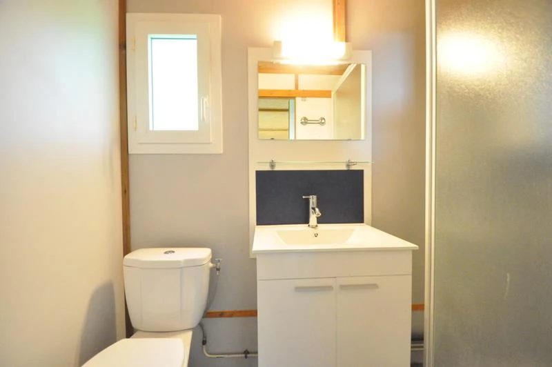 Domaine Papillon - 3*, Camping 3* à Reyrevignes (Lot) - Location Chalet pour 4 personnes - Photo N°6