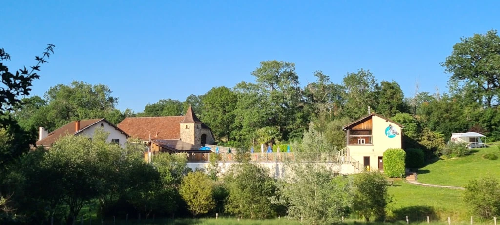 Domaine Papillon - 3*, Camping 3* à Reyrevignes (Lot) - Location Chalet pour 4 personnes - Photo N°9