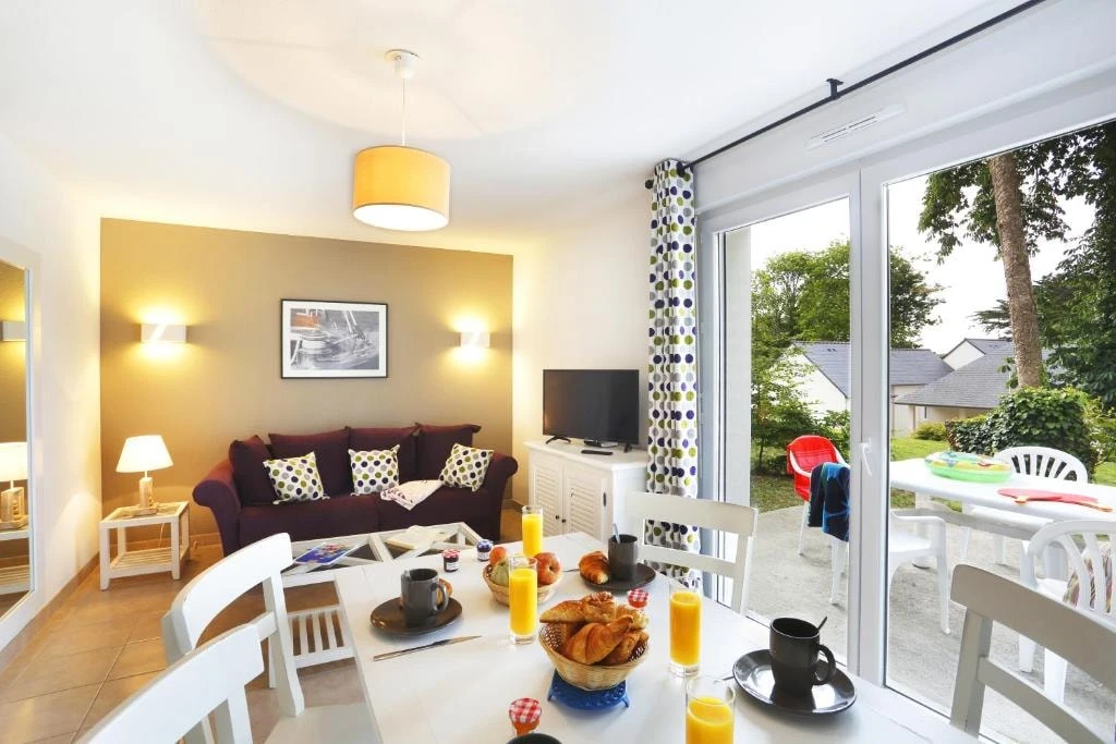 , Camping 3* à Audierne (Finistère) - Location Maison pour 8 personnes - Photo N°4