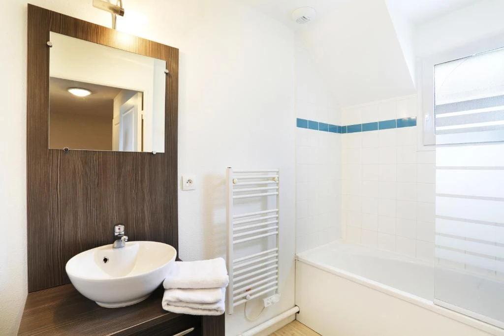 , Camping 3* à Audierne (Finistère) - Location Maison pour 4 personnes - Photo N°8