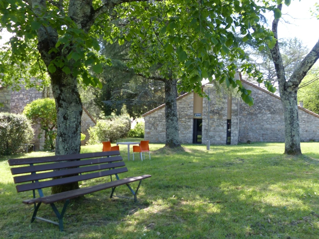 Domaine des Vans - 3*, Camping 3* à Chambonas (Ardèche) - Location Maison pour 6 personnes - Photo N°12