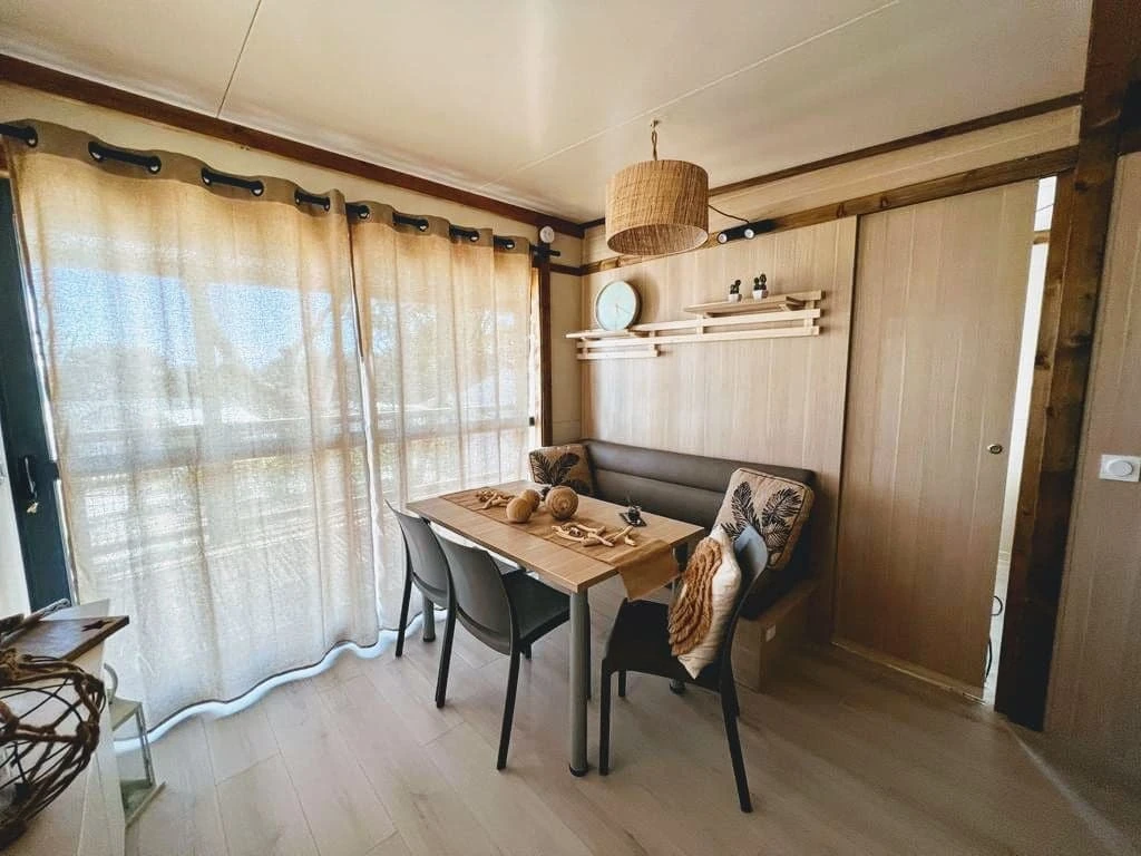 Parc Des Fontanettes - 4*, Camping à La Seyne sur Mer (Var) - Location Chalet pour 5 personnes - Photo N°5