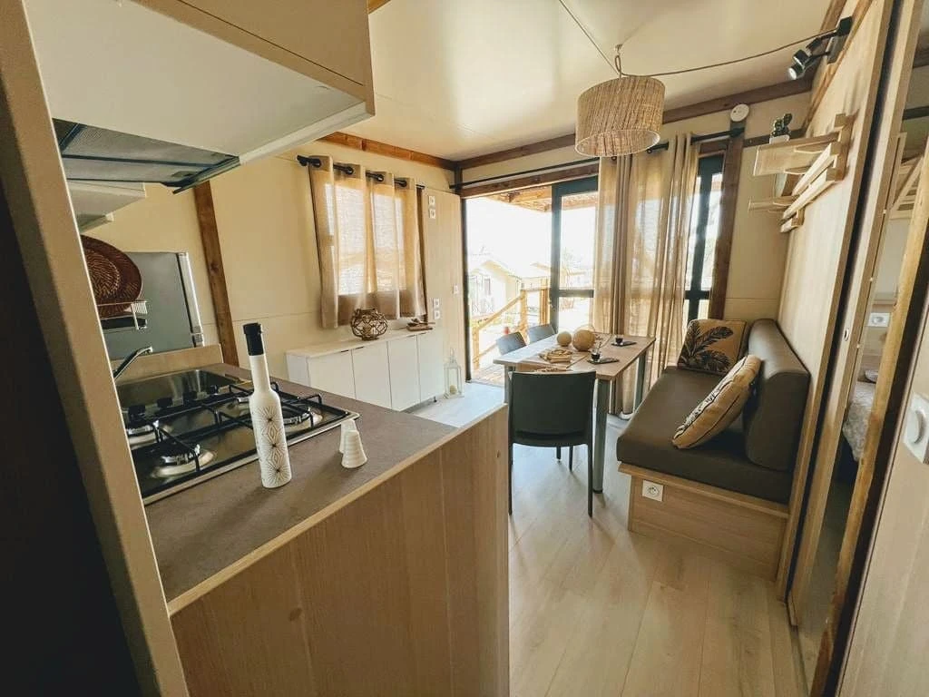 Parc Des Fontanettes - 4*, Camping à La Seyne sur Mer (Var) - Location Chalet pour 5 personnes - Photo N°6