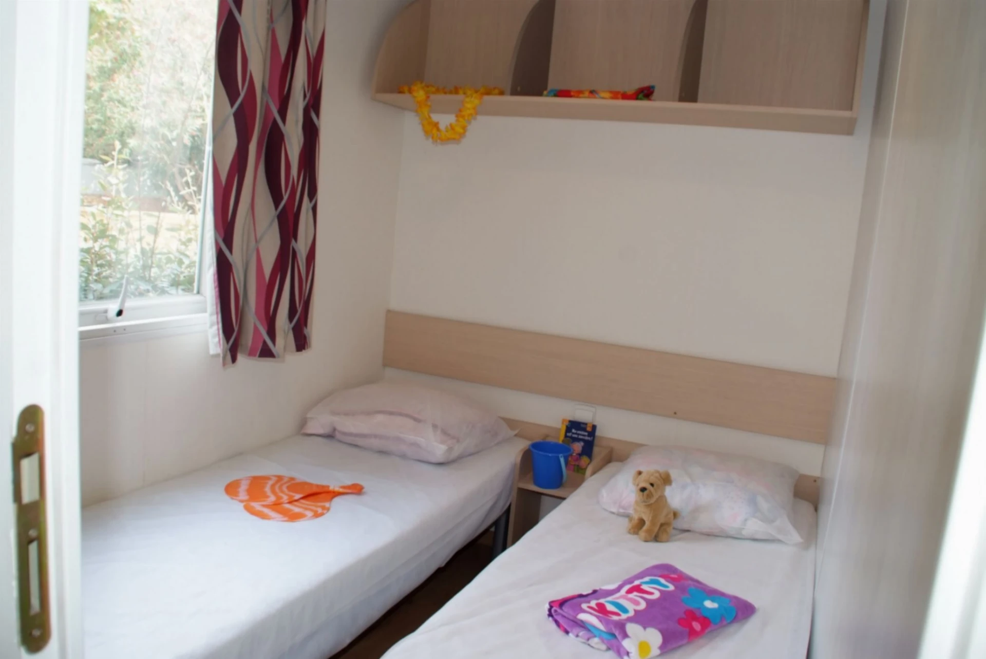 Parc Des Fontanettes - 4*, Camping à La Seyne sur Mer (Var) - Location Mobil Home pour 4 personnes - Photo N°7
