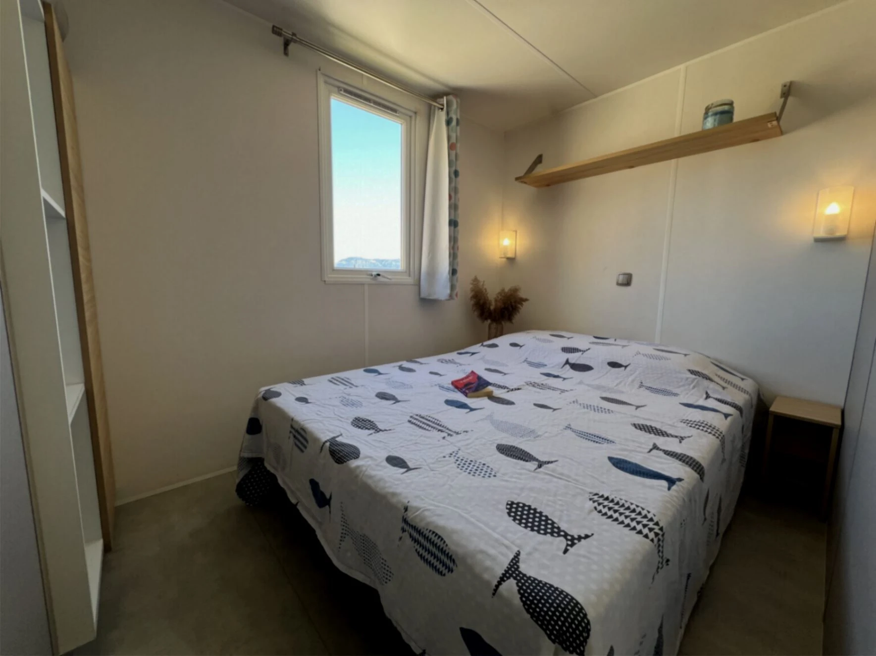 Parc Des Fontanettes - 4*, Camping à La Seyne sur Mer (Var) - Location Mobil Home pour 6 personnes - Photo N°2