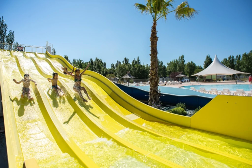 Camping La Carabasse 4*, Camping 4* à Vias (Hérault) - Location Mobil Home pour 6 personnes - Photo N°8
