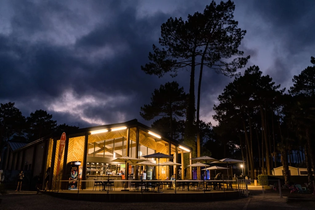 Camping Les Dunes de Contis 3*, Camping 3* à Saint Julien en Born (Landes) - Location Mobil Home pour 8 personnes - Photo N°11