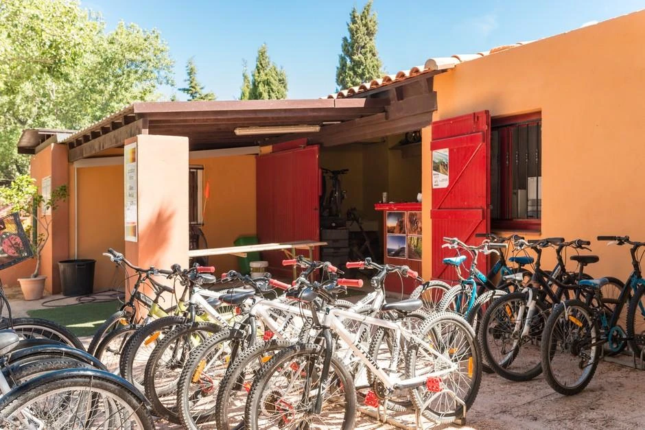 Camping Mar Estang 4*, Camping 4* à Canet Plage (Pyrénées Orientales) - Location Mobil Home pour 6 personnes - Photo N°17