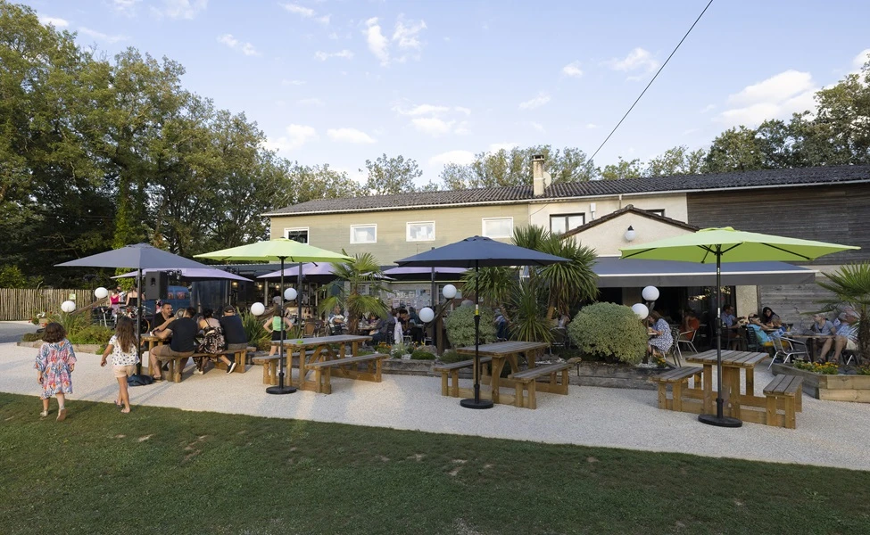Camping Les Hirondelles 4*, Camping 4* à Loupiac (Lot) - Location Tente équipée pour 5 personnes - Photo N°10