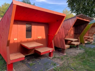 CAMPING LA FALOISE 2*, Camping 2* à Angicourt (Oise) - Location Cabane pour 2 personnes - Photo N°3