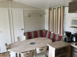 CAMPING LA POMMERAIE 4*, Camping à Vic sur Cère (Cantal) - Location Mobil Home pour 6 personnes - Photo N°3