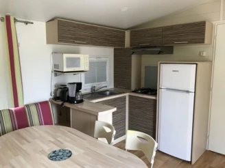 CAMPING LA POMMERAIE 4*, Camping à Vic sur Cère (Cantal) - Location Mobil Home pour 6 personnes - Photo N°4