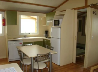 Camping Biper Gorri, Camping 4* à Espelette (Pyrénées Atlantiques) - Location Chalet pour 6 personnes - Photo N°4
