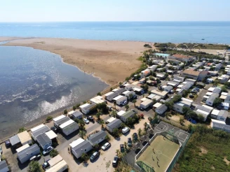 Camping Bleu Marine - 4*, Camping 4* à Sérignan (Hérault) - Location Mobil Home pour 2 personnes - Photo N°3