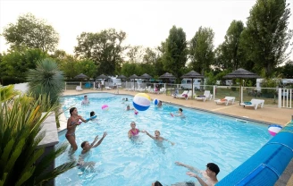 Camping LA CIGALINE - 3*, Camping 3* à Montpon Ménestérol (Dordogne) - Location Mobil Home pour 6 personnes - Photo N°2