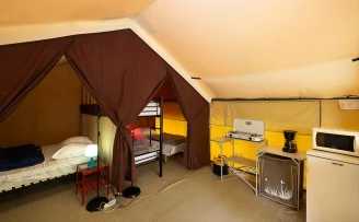 Camping LA CIGALINE - 3*, Camping 3* à Montpon Ménestérol (Dordogne) - Location Tente équipée pour 5 personnes - Photo N°4