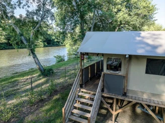 Camping LA CIGALINE - 3*, Camping 3* à Montpon Ménestérol (Dordogne) - Location Cabane pour 5 personnes - Photo N°3