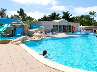, Camping 4* à Saint Hilaire de Riez (Vendée) - Location Tente équipée pour 4 personnes - Photo N°2