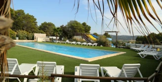 Camping Le Pinada - 3*, Camping 3* à Fabrezan (Aude) - Location Mobil Home pour 4 personnes - Photo N°2