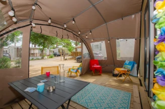 Camping Les Jardins d'Agathe - 4*, Camping 4* à Grau D'Agde (Hérault) - Location Tente équipée pour 4 personnes - Photo N°4