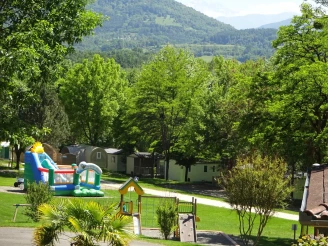 Camping Parc d'Audinac les Bains - 3*, Camping à Audinac les bains (Ariège) - Location Tente équipée pour 5 personnes - Photo N°3