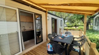 Camping Oxygène 3*, Camping 3* à Valensole (Alpes de Haute Provence) - Location Mobil Home pour 6 personnes - Photo N°3