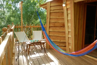 Camping Universal - 4*, Camping 4* à Rochegude (Gard) - Location Cabane pour 4 personnes - Photo N°2