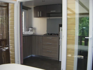 Camping Universal - 4*, Camping 4* à Rochegude (Gard) - Location Mobil Home pour 6 personnes - Photo N°3