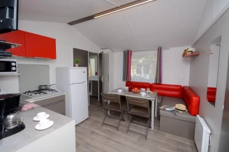 Camping Vert Gapeau - 4*, Camping 4* à Hyères (Var) - Location Mobil Home pour 5 personnes - Photo N°3