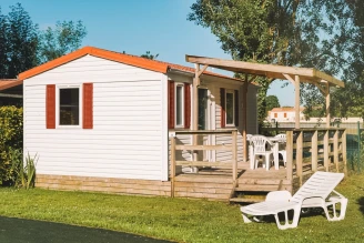 Camping de la Gères 3*, Camping 3* à Surgères (Charente Maritime) - Location Mobil Home pour 4 personnes - Photo N°2