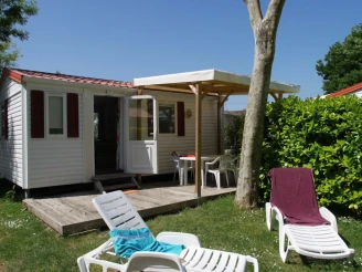 Camping de la Gères 3*, Camping 3* à Surgères (Charente Maritime) - Location Mobil Home pour 4 personnes - Photo N°3