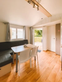 Camping de la Gères 3*, Camping 3* à Surgères (Charente Maritime) - Location Mobil Home pour 4 personnes - Photo N°4