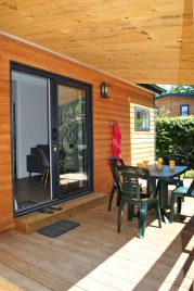 Castel Camping La Garangeoire - 5*, Camping 5* à Saint Julien des Landes (Vendée) - Location Chalet pour 5 personnes - Photo N°3